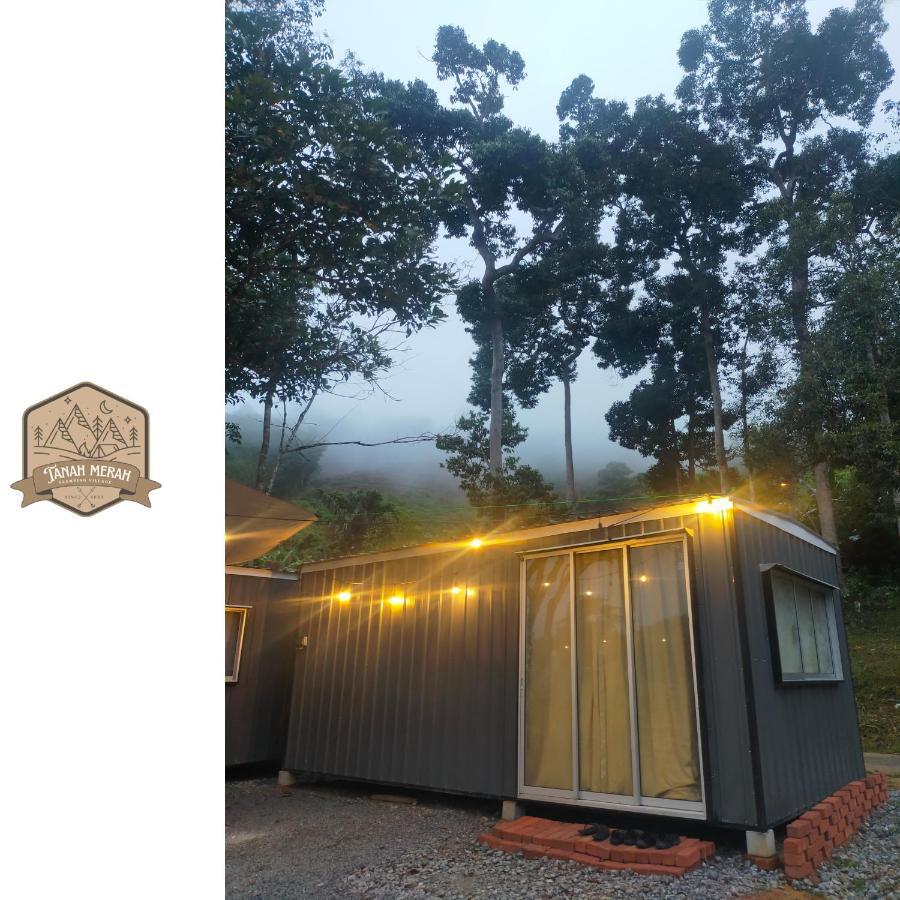 Tanah Merah Glamping Village Kuala Kangsar Luaran gambar