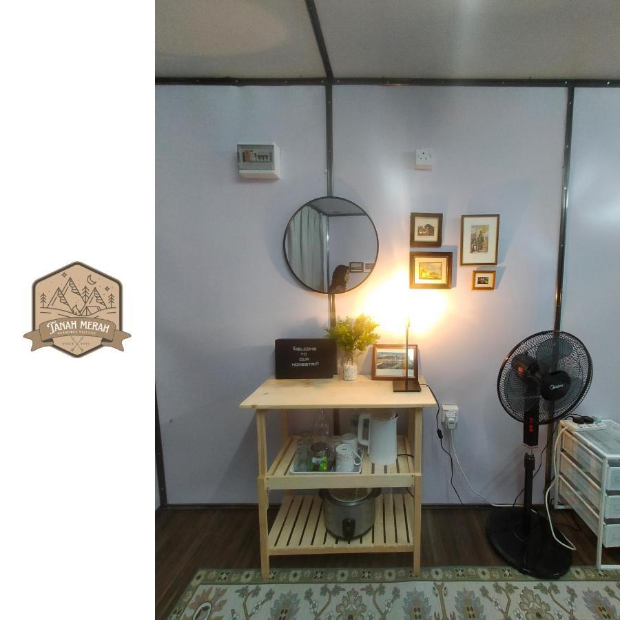 Tanah Merah Glamping Village Kuala Kangsar Luaran gambar