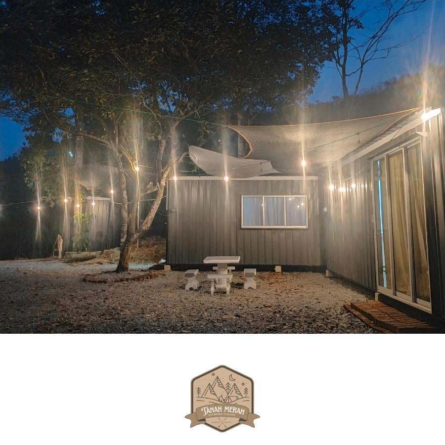 Tanah Merah Glamping Village Kuala Kangsar Luaran gambar