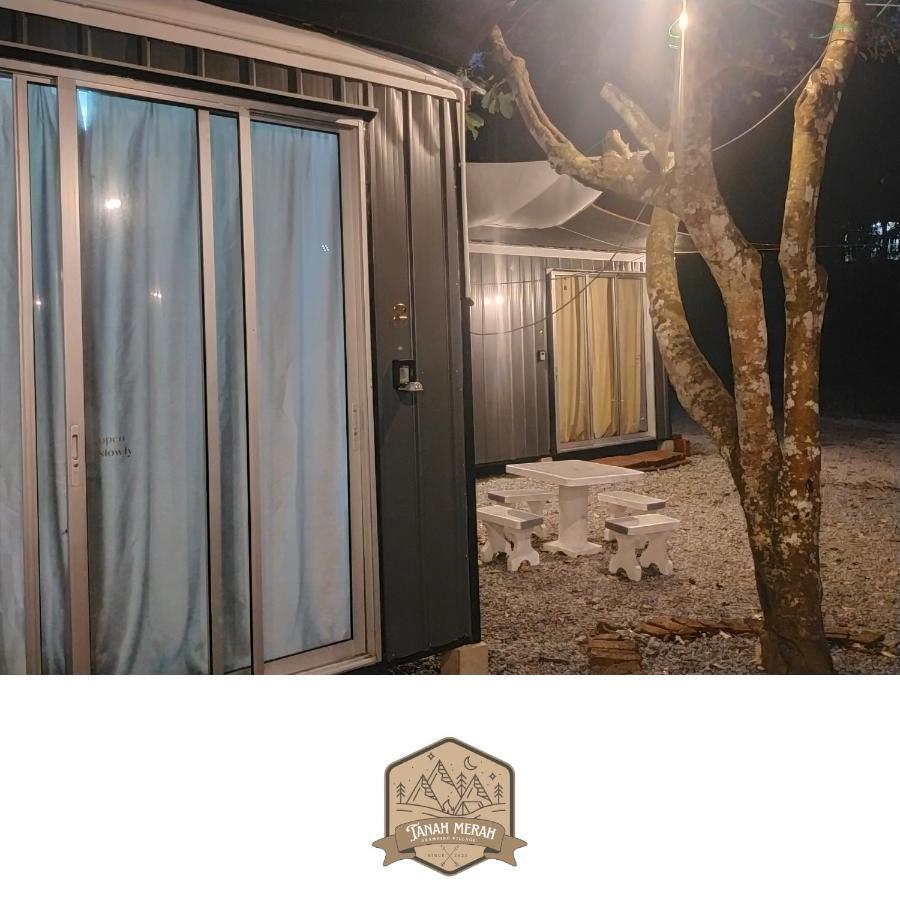 Tanah Merah Glamping Village Kuala Kangsar Luaran gambar