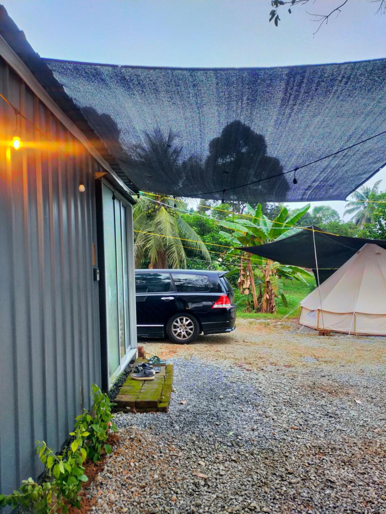 Tanah Merah Glamping Village Kuala Kangsar Luaran gambar