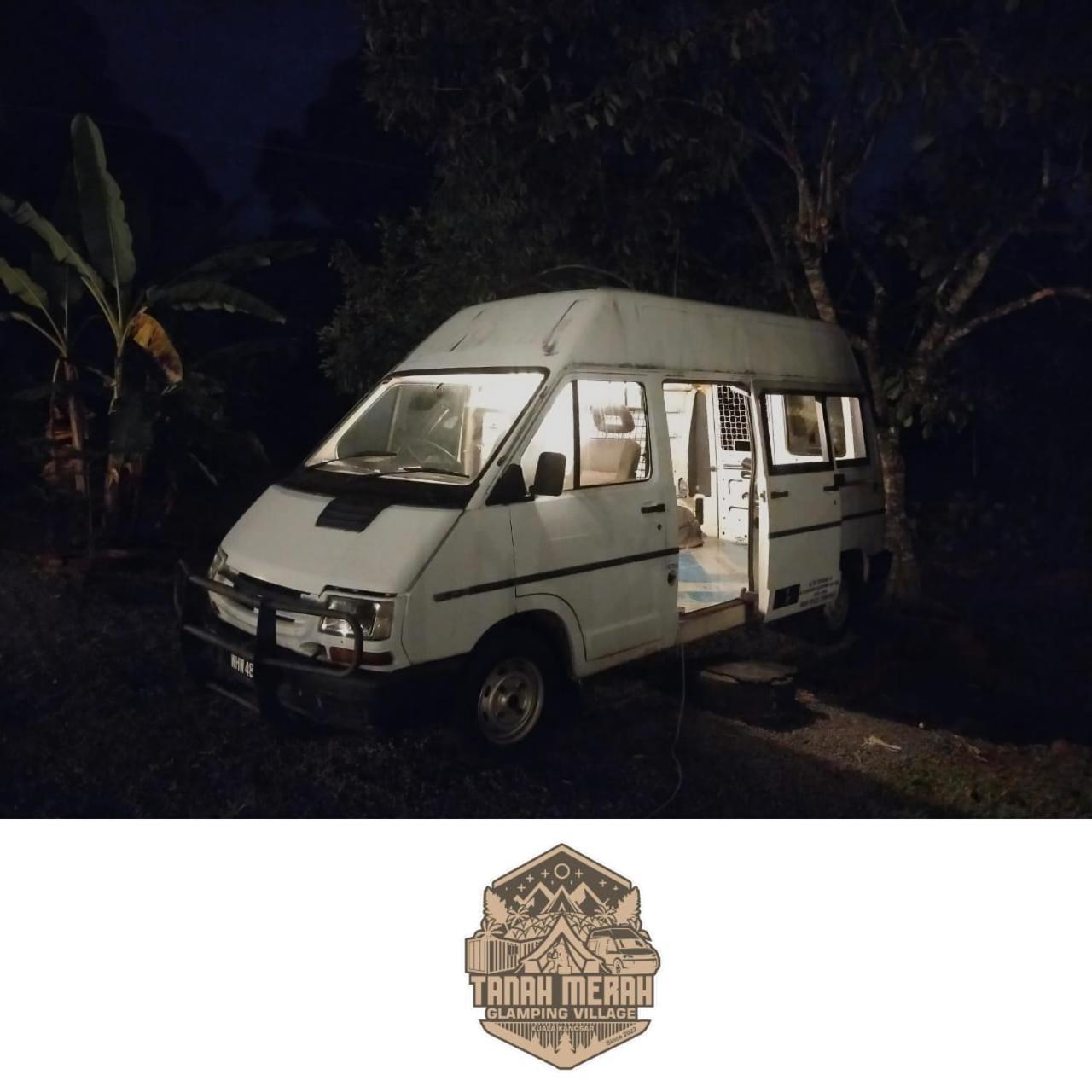 Tanah Merah Glamping Village Kuala Kangsar Luaran gambar