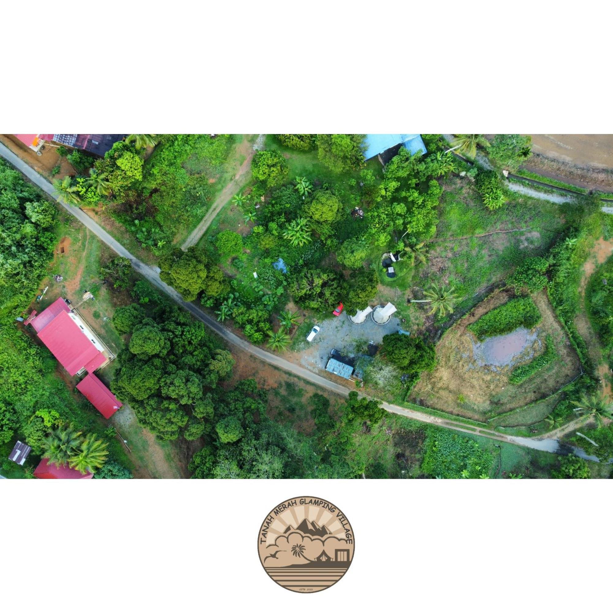 Tanah Merah Glamping Village Kuala Kangsar Luaran gambar
